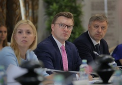 Михаил Бажинов получил удостоверение члена Общественной палаты РФ