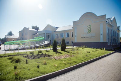 Эксперт Общественной палаты РФ высоко оценила образовательный комплекс в Колотиловке