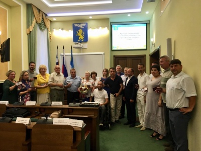 Члены Общественной палаты Белгорода получили удостоверения