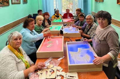 Помочь пожилым сохранить творческое долголетие