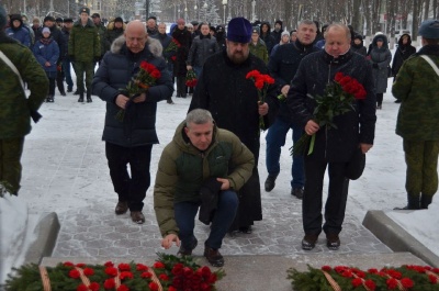 Цветы в День Героев Отечества