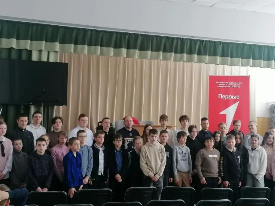 Сергей Рыбалченко провёл встречу с учащимися МОУ «Беловская СОШ»